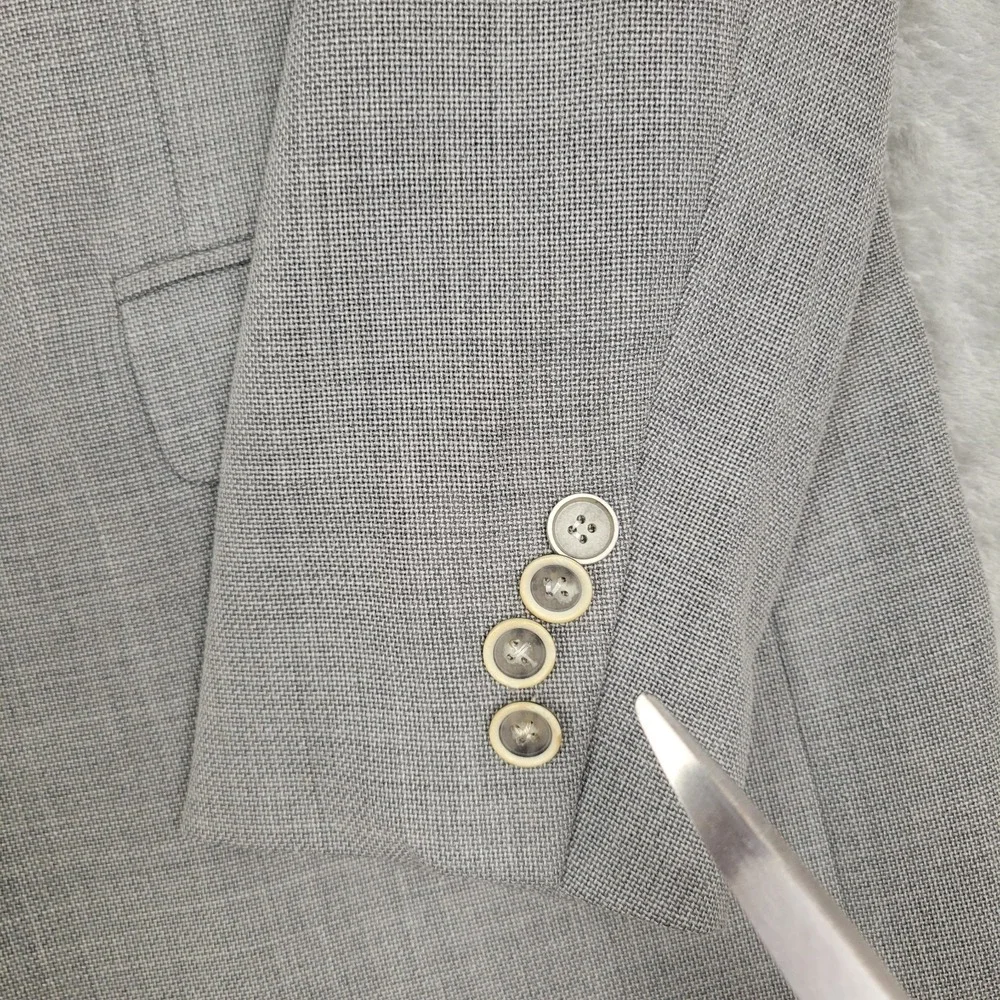 Tommy Hilfiger Men's Blazer 42R Gray Wool Blend 2-Button Sport Coat Jacket
